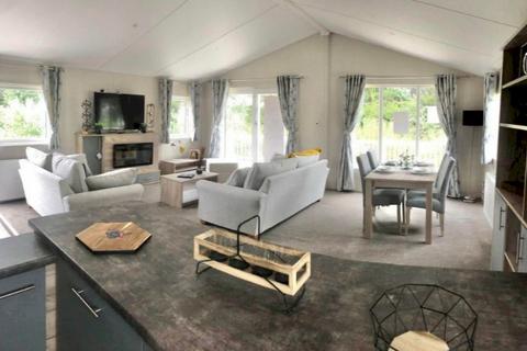 2 bedroom lodge for sale - Broadland Sands Holiday Park, Corton NR32