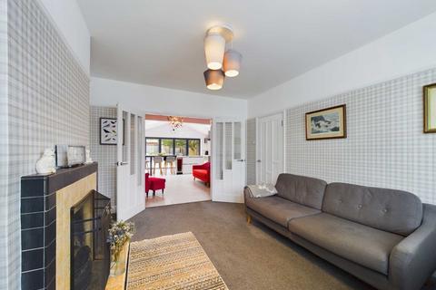14 Cedar Walk, Hemel Hempstead, HP3 9EB