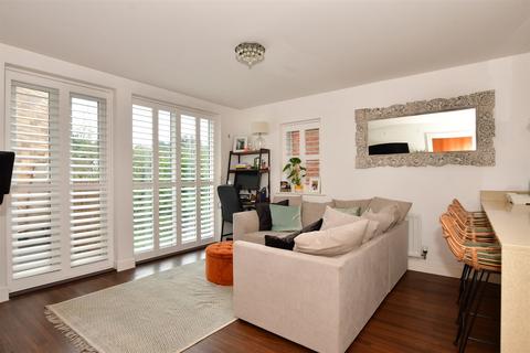 1 bedroom flat for sale, Church Hill, Loughton, Essex