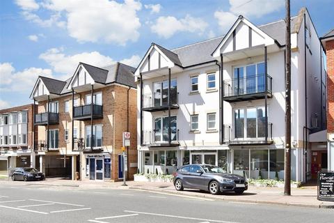 1 bedroom flat for sale, Church Hill, Loughton, Essex