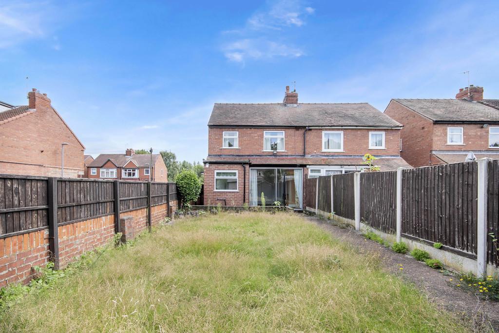 Jubilee Road, Retford 3 bed semidetached house £80,000
