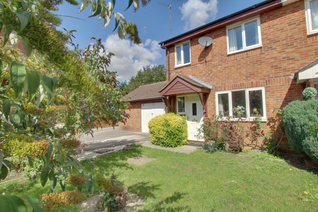 Kingfisher Close Chatteris 3 bed end of terrace house for sale £220,000