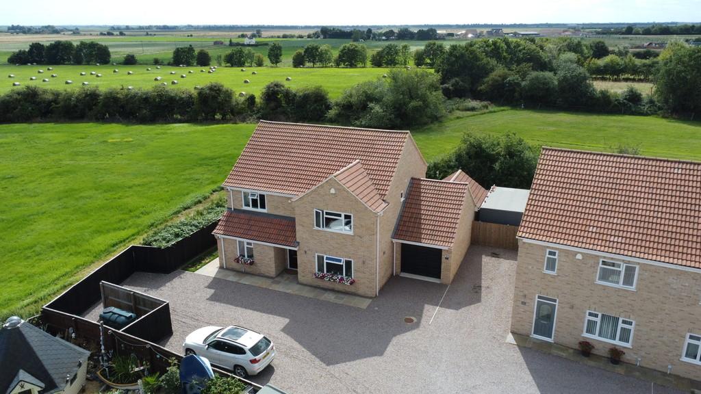 Kirton Close, Manea 4 bed detached house for sale £500,000