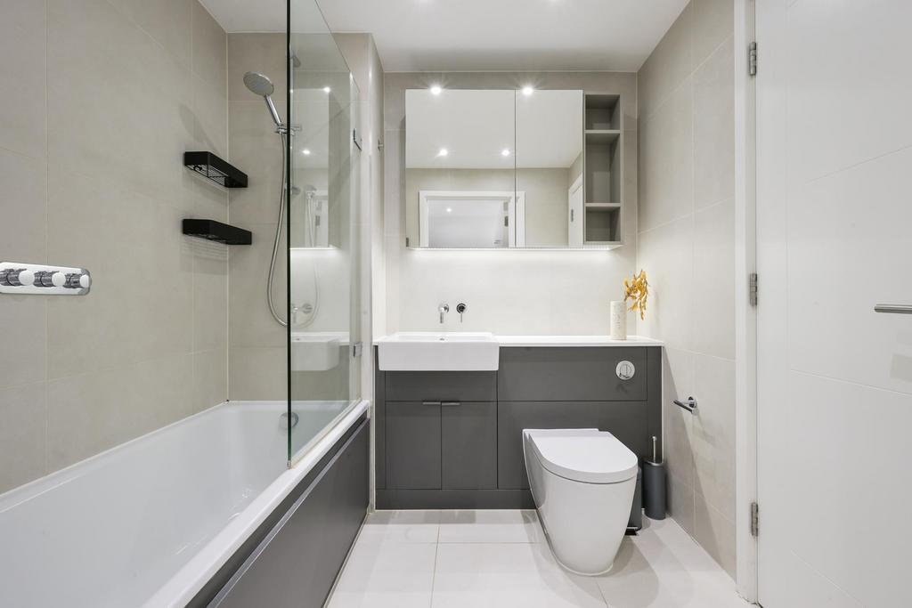 Apartment in London - View 5