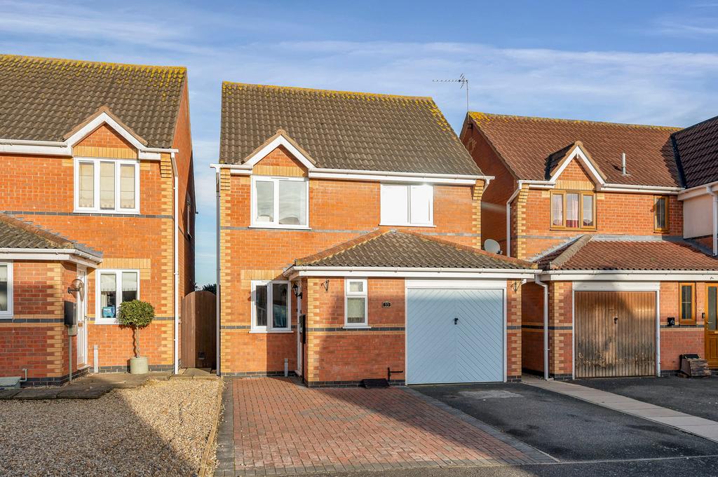 Waterloo Drive, Morton, Bourne, PE10 3 bed detached house for sale £