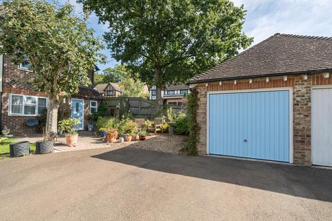 16 Coppice View, Heathfield, TN21 8YS