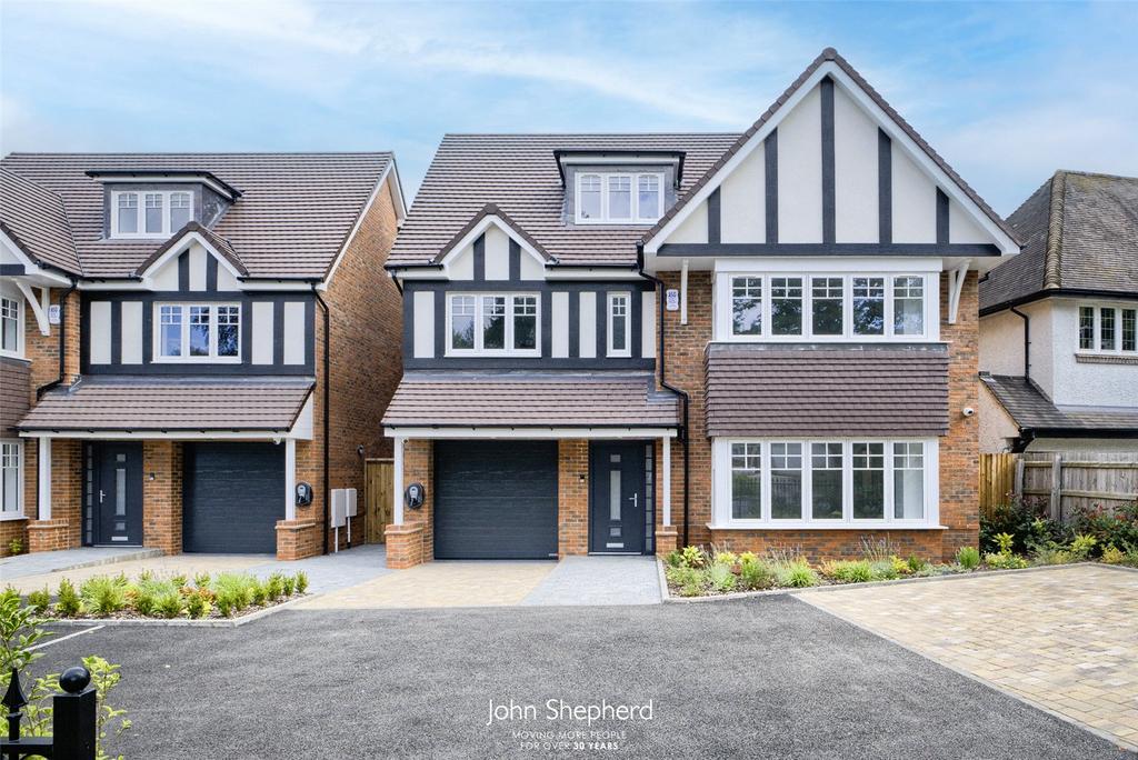 Warwick Rd Solihull Warwick Road, Solihull, West... 6 bed detached house - £3,500 pcm (£808 pw)
