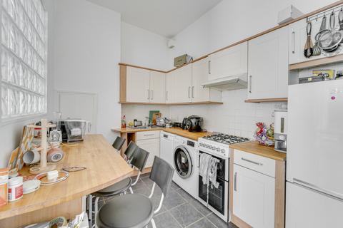 1 bedroom apartment for sale, Alexandra Park Road, Muswell Hill N10