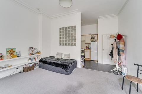 1 bedroom apartment for sale, Alexandra Park Road, Muswell Hill N10