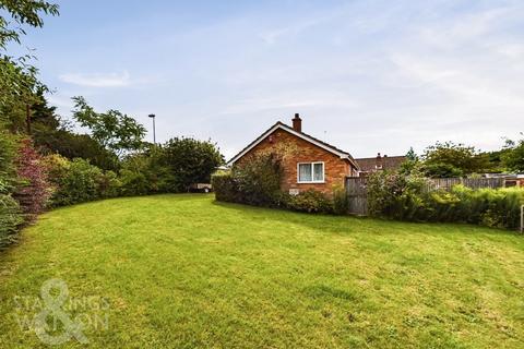 3 bedroom detached bungalow for sale, Church Close, Chedgrave, Norwich