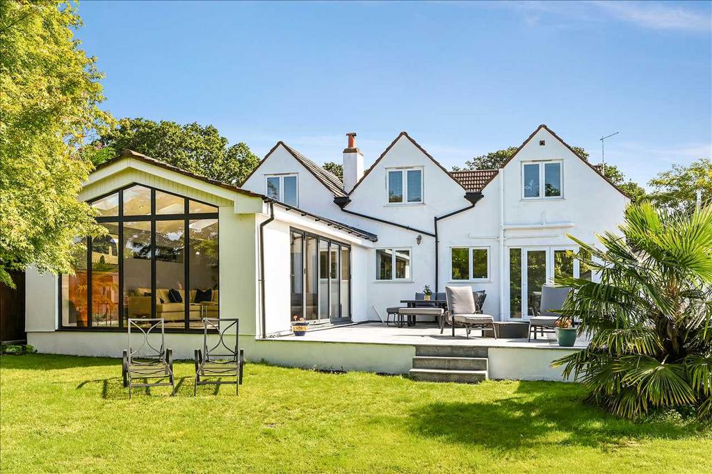 Heath Road North, Locks Heath 4 bed detached house for sale £750,000