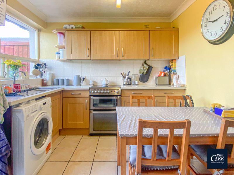 Keats Avenue, Cannock, WS11 5JY 2 bed semidetached bungalow £215,000