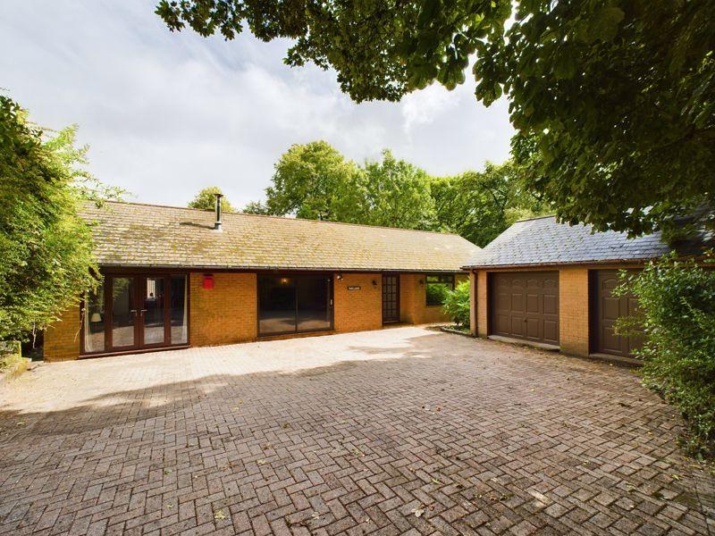 The Park, Blaenavon, Pontypool 3 bed detached bungalow for sale £350,000