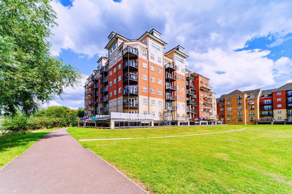Palgrave Road, Bedford MK42 2 bed flat for sale £215,000