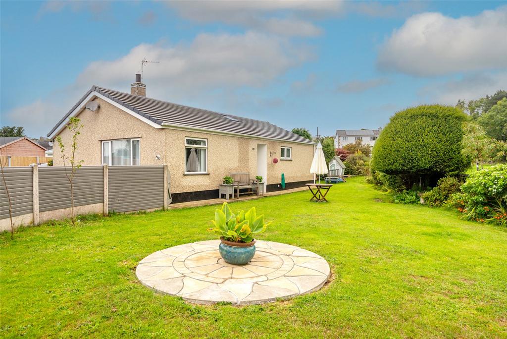 Pant Lodge Estate, Llanfairpwll, Isle of Anglesey, LL61 3 bed bungalow