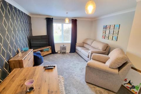 2 bedroom flat to rent, Seamer House