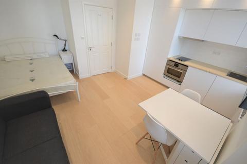 Studio to rent, Churchfield Road, Acton Central W3 6AH