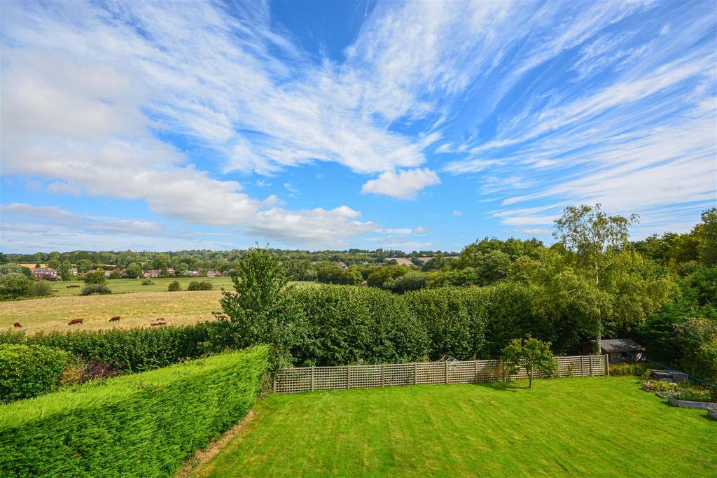 Fayre Meadow, Robertsbridge 2 bed detached bungalow for sale £425,000