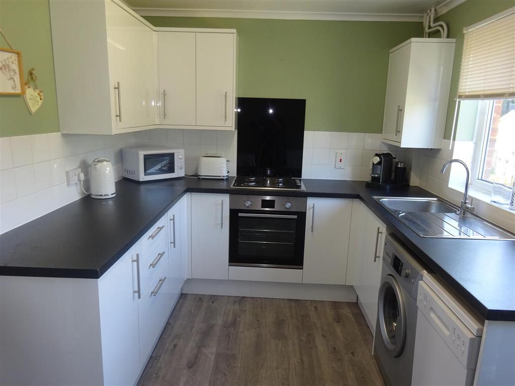 Carey Close, New Romney 2 bed terraced house £237,950