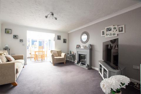 41 Butterfields, Wellingborough, NN8 2PZ