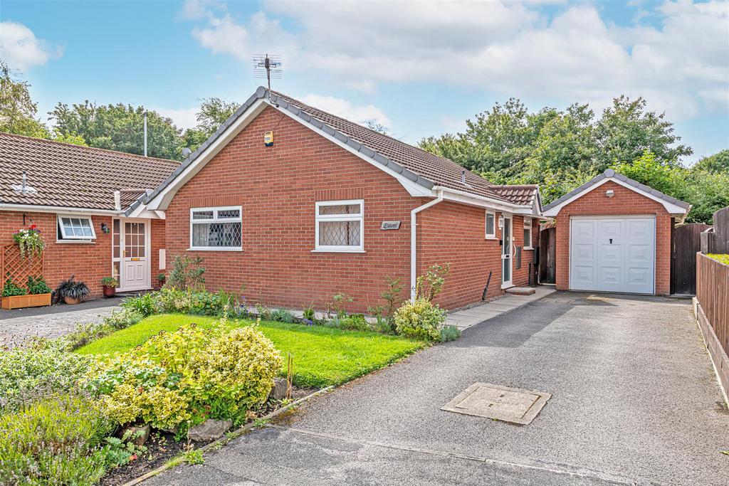 Franklin Close, Old Hall, Warrington 2 bed detached bungalow for sale