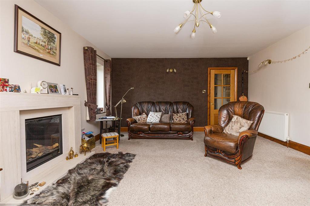 Norton Terrace, Stocksmoor, Huddersfield 4 bed semidetached house for sale £385,000