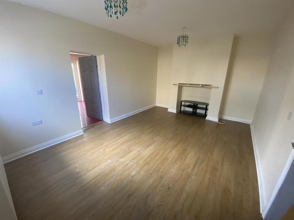 Bryngwyn Road, Llanelli 3 bed property £159,950