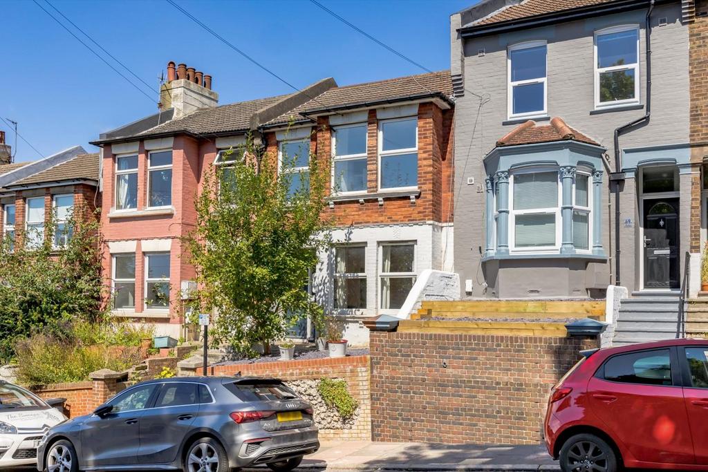 Bear Road, Brighton 2 bed ground floor flat for sale £280,000