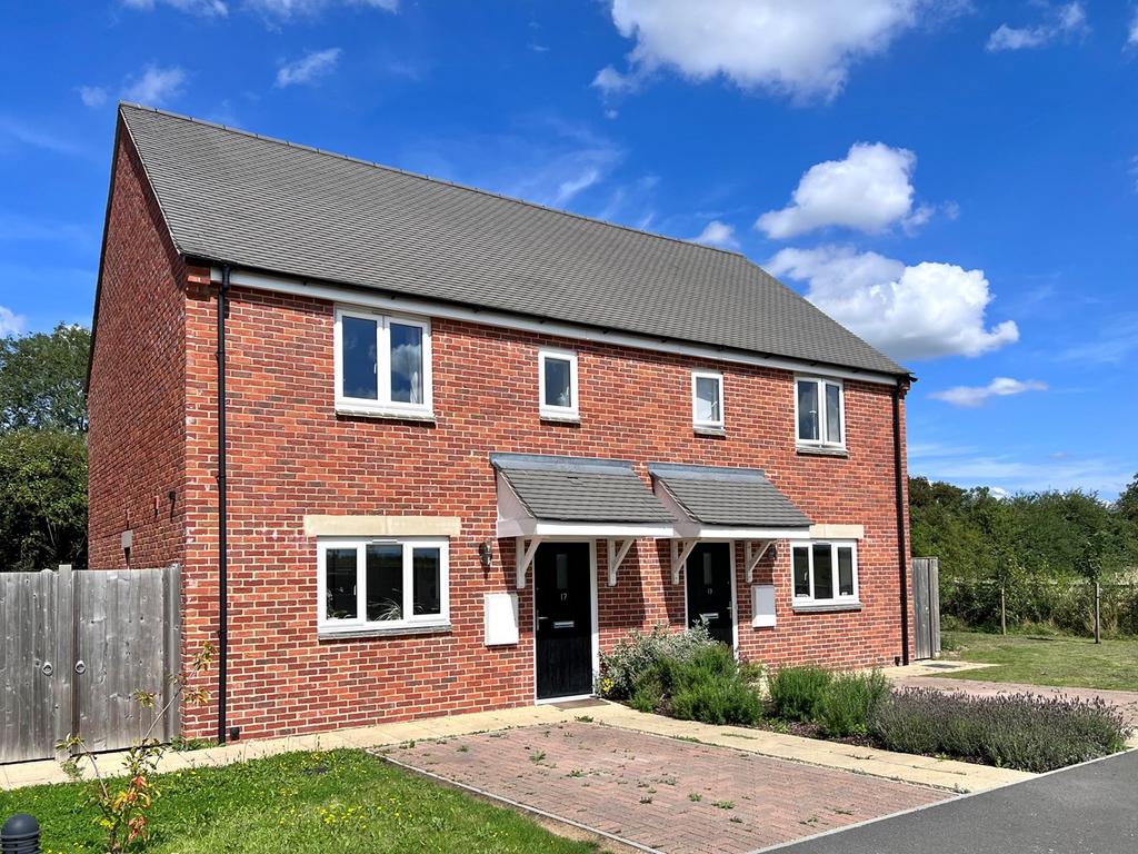 Brick Kiln Rise, Stanford in the Vale, SN7 2 bed semidetached house