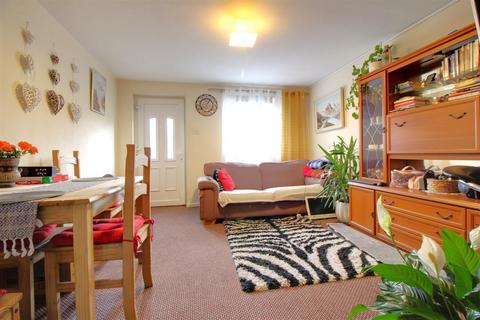 10 Beckside Court, Gloucester, GL1 4BJ