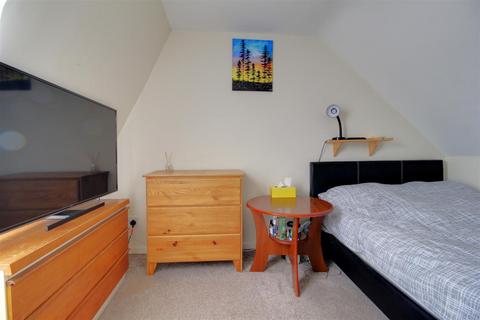 10 Beckside Court, Gloucester, GL1 4BJ