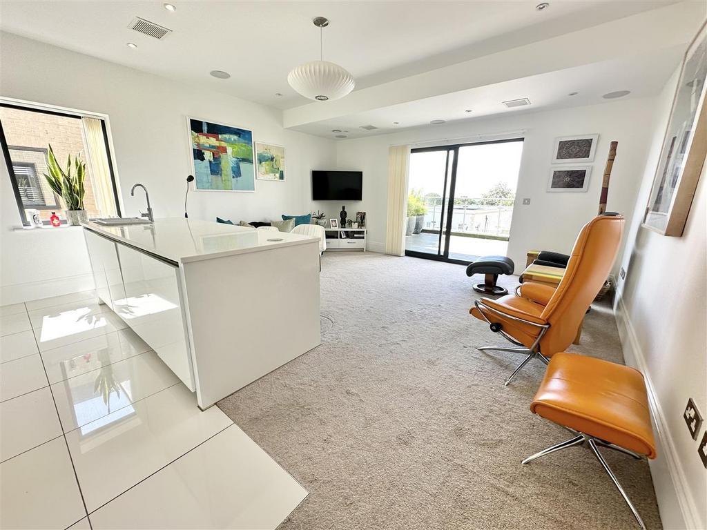 Open Plan Kitchen/Dining/Living Area