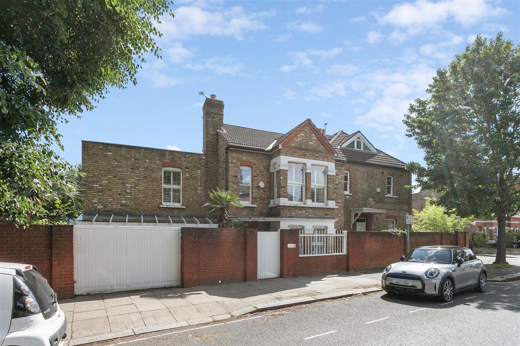The Avenue, London, W4 4 bed semidetached house for sale £1,300,000