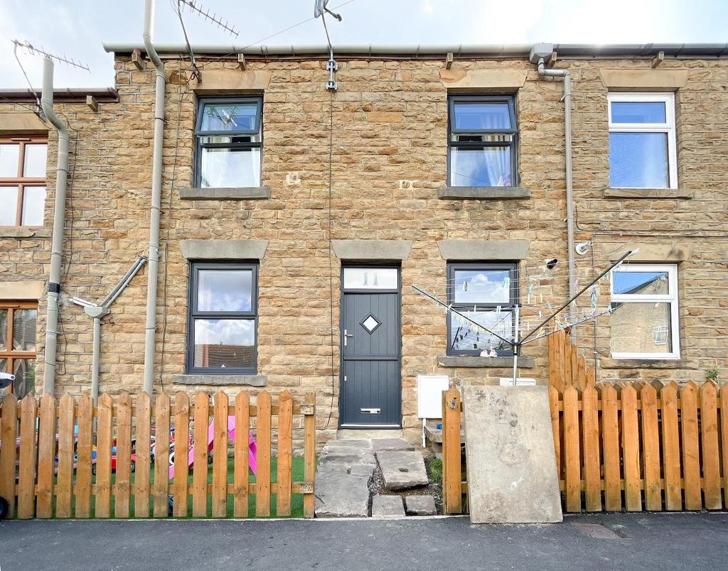 Morton Grove, Thornhill Lees Dewsbury 2 bed terraced house £100,000