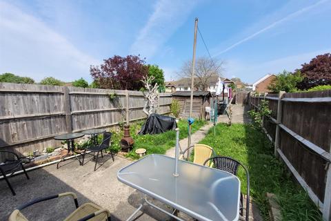 68 Darnley Road, Rochester, ME2 2HA