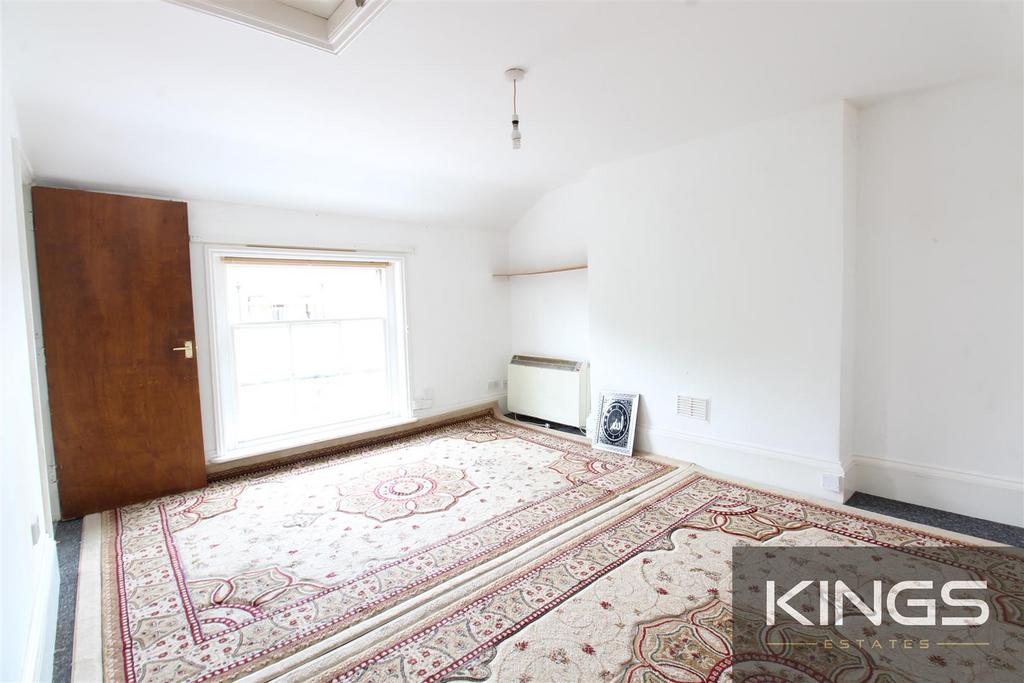 Cranbury Place, Southampton 1 bed penthouse £900 pcm (£208 pw)