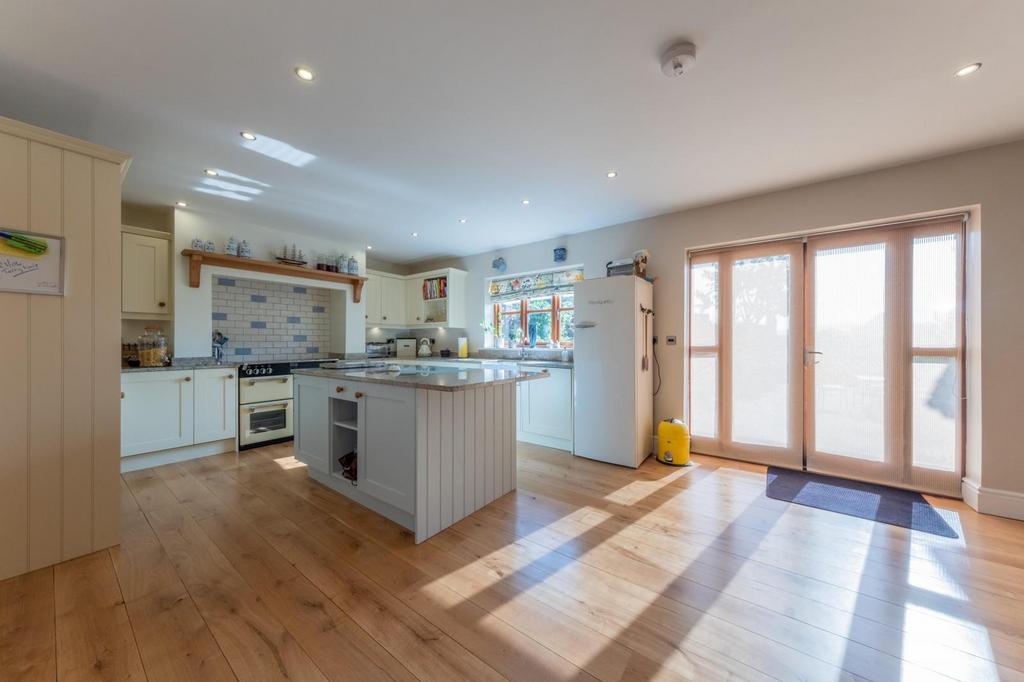 Open Plan Family Breakfast Dining Kitchen