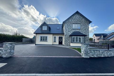 4 bedroom detached house for sale, Penrhiwllan, Llandysul, SA44