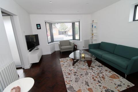 2 Kemble Drive, Bromley, BR2 8PZ