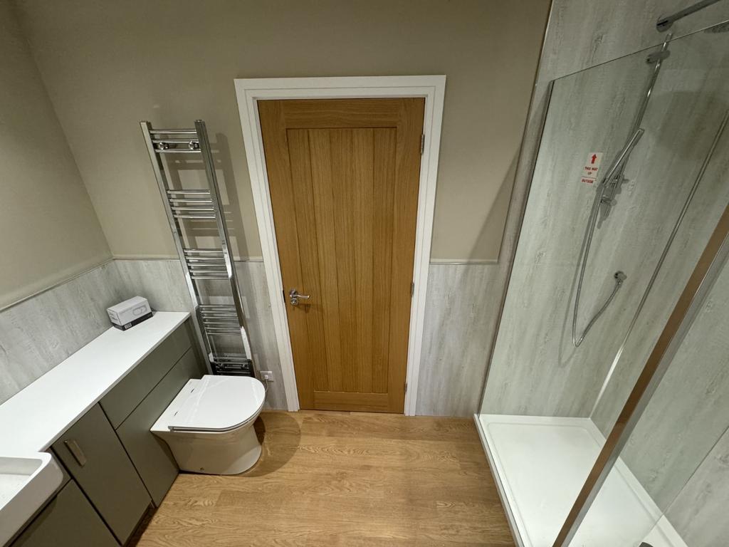 En-Suite 1