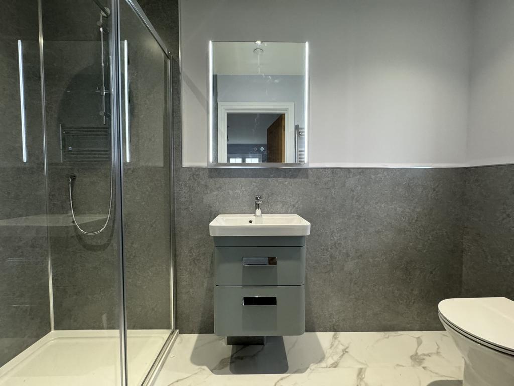 En-Suite 2