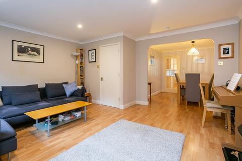 29 Daiches Braes, Edinburgh, EH15 2RD