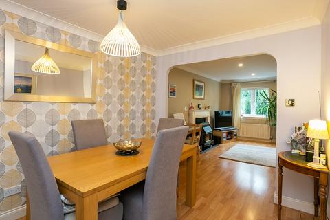 29 Daiches Braes, Edinburgh, EH15 2RD