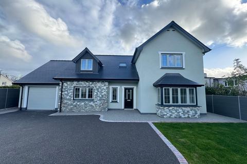 4 bedroom detached house for sale, 2 Cae Crug, Penrhiwllan, Llandysul, SA44