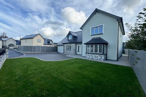 4 bedroom detached house for sale, 2 Cae Crug, Penrhiwllan, Llandysul, SA44