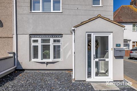 30 Arkwright Road, Tilbury, RM18 8XL