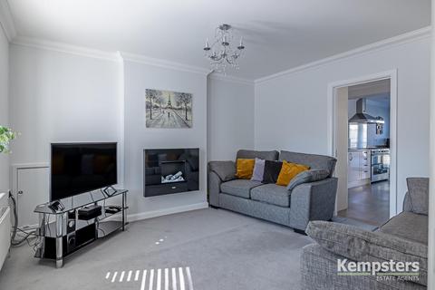 30 Arkwright Road, Tilbury, RM18 8XL