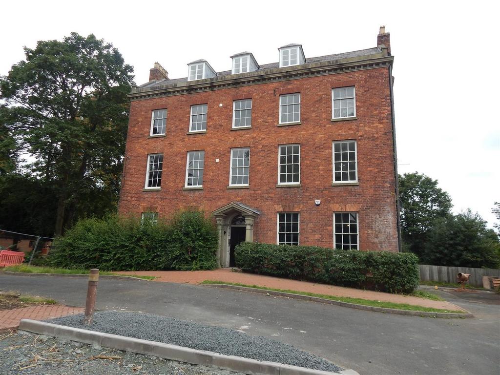 King Charles Street, Kidderminster 2 bed apartment to rent £1,100 pcm