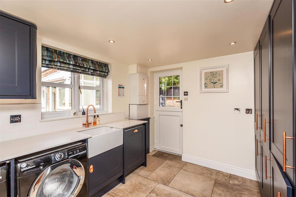 Pear Tree Cottage, Chaple Lane, Harmston. LN5 9 TB-