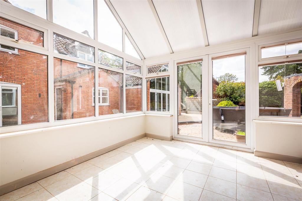 Pear Tree Cottage, Chaple Lane, Harmston. LN5 9 TB-